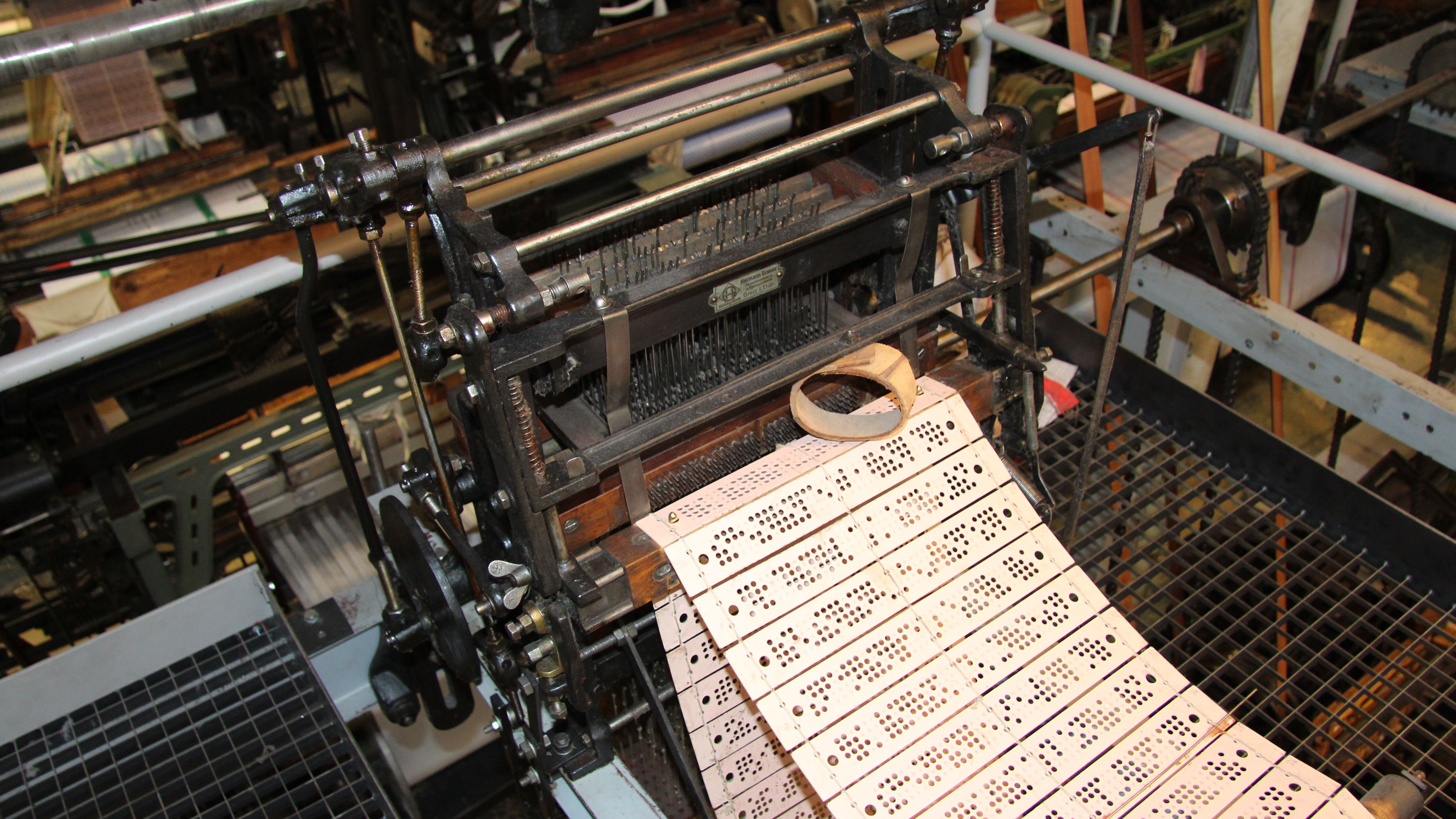 weaving-machine-ii-mechanical-jacquard-machine-sounds-of-changes